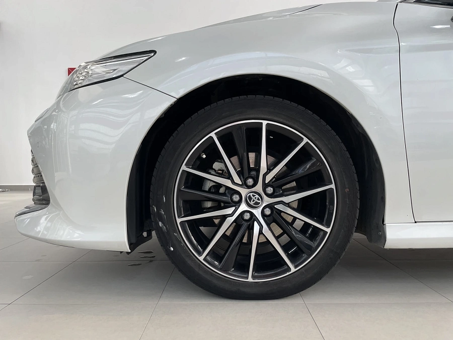 Toyota Camry, 2020г., передний привод, автомат