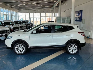 Nissan Qashqai, 2014г, полный привод, вариатор