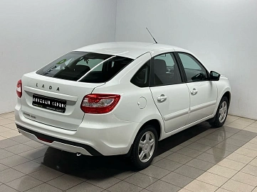 Lada (ВАЗ) Granta, 2022г, передний привод, механика