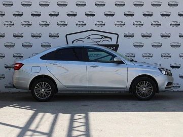 Lada (ВАЗ) Vesta, 2019г, передний привод, механика