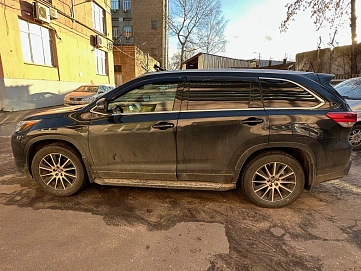 Toyota Highlander, 2017г, полный привод, автомат