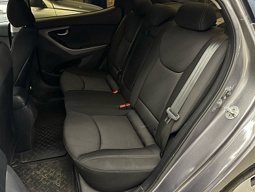 Hyundai Elantra, 2015г, передний привод, автомат