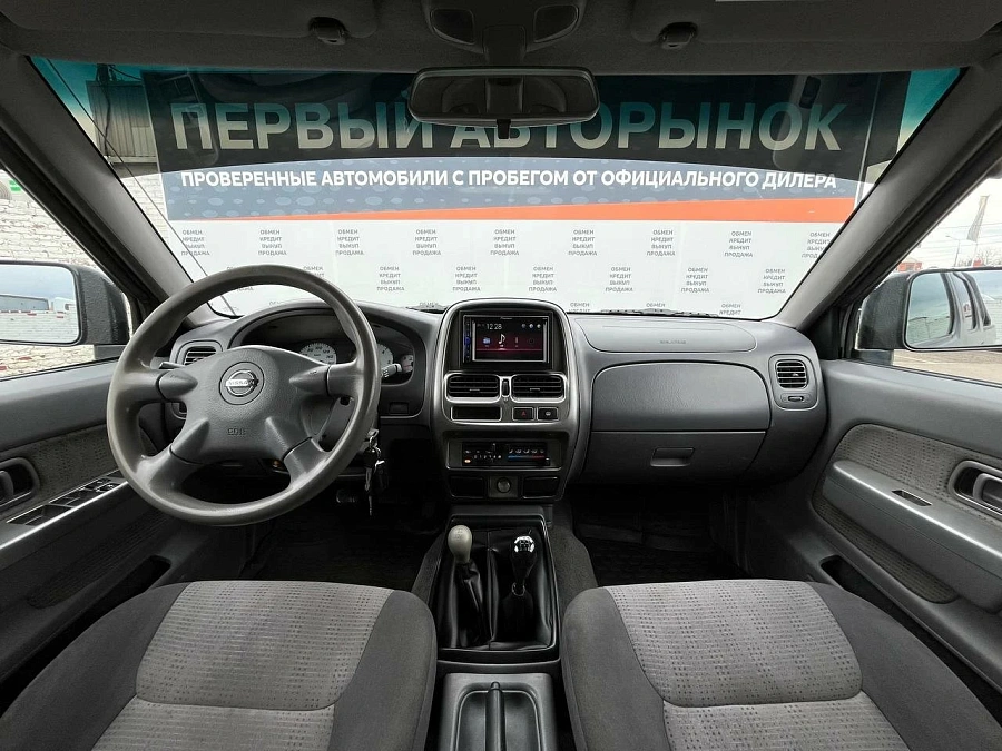 Nissan NP300, 2014г., передний привод, механика