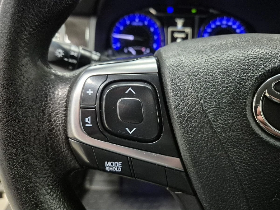Toyota Camry, 2017г., передний привод, автомат