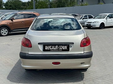 Peugeot 206, 2008г, передний привод, механика