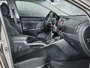 Kia Sportage, 2010г, передний привод, автомат