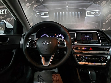 Hyundai Sonata, 2019г, передний привод, автомат