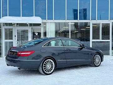Mercedes-Benz E-Класс, 2011г, задний привод, автомат