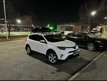 Toyota RAV4, 2018г, полный привод, автомат