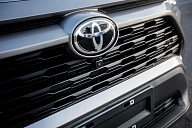 Toyota RAV4, 2023г., передний привод, вариатор