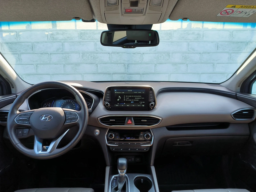 Hyundai Santa Fe, 2019г., полный привод, автомат