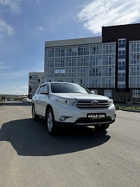 Toyota Highlander, 2013г, полный привод, автомат