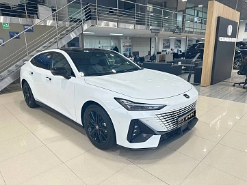 Changan UNI-V, 2023г, передний привод, робот