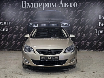 Opel Astra, 2011г, передний привод, автомат