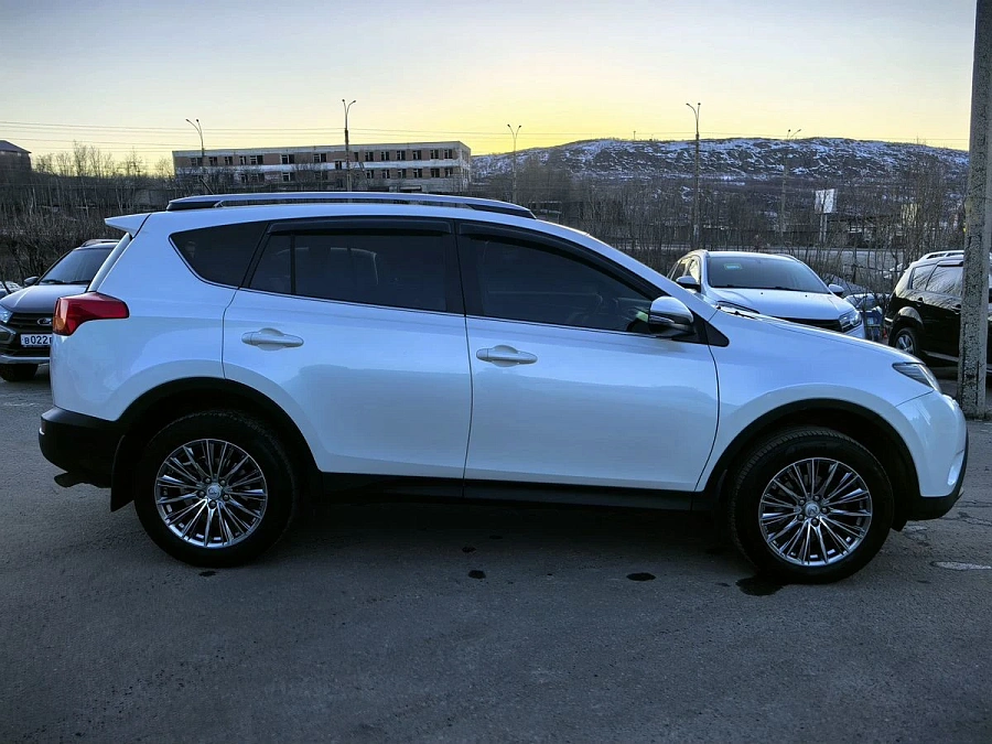 Toyota RAV4, 2013г., полный привод, автомат