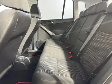 Volkswagen Tiguan, 2009г, полный привод, механика