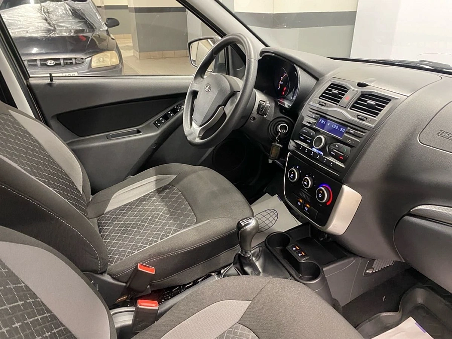 Lada (ВАЗ) Granta, 2020г., передний привод, механика