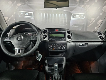 Volkswagen Tiguan, 2011г, полный привод, автомат