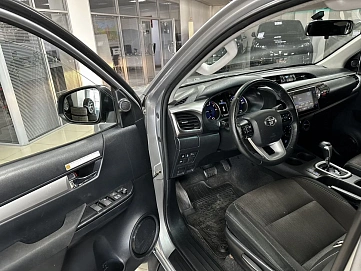 Toyota Hilux, 2018г, полный привод, автомат