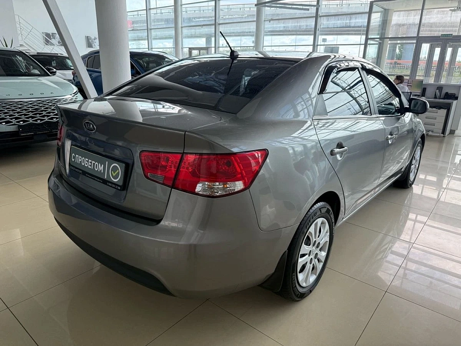 Kia Cerato, 2012г., передний привод, механика