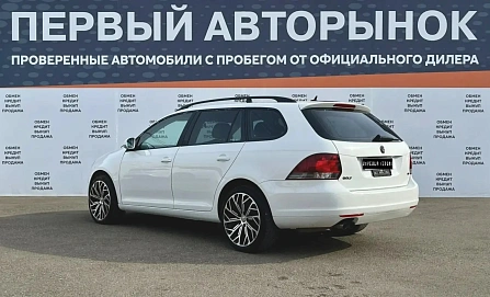 Volkswagen Golf, 2011г, передний привод, автомат
