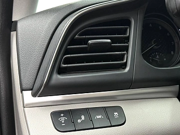 Hyundai Elantra, 2018г, передний привод, автомат