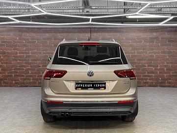 Volkswagen Tiguan, 2016г, полный привод, робот