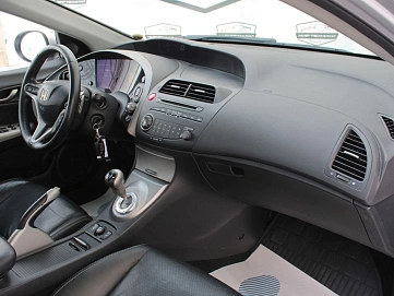 Honda Civic, 2008г, передний привод, робот