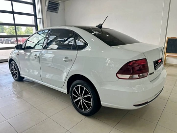 Volkswagen Polo, 2019г., передний привод, автомат