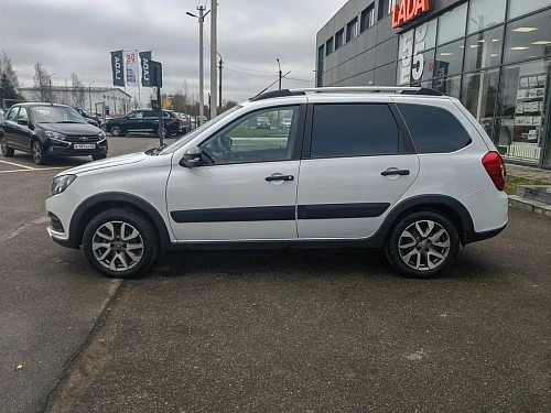 Lada (ВАЗ) , 2023г., передний привод, механика