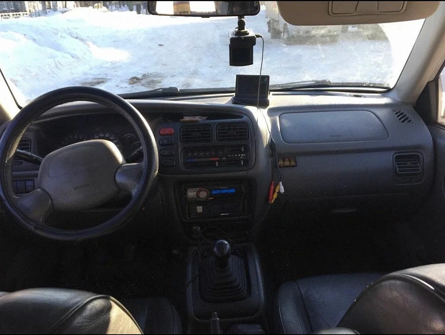 Suzuki Grand Vitara, 2002г., полный привод, механика