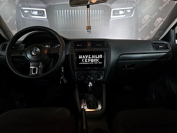 Volkswagen Jetta, 2013г, передний привод, автомат
