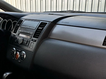 Nissan Tiida, 2008г, передний привод, автомат