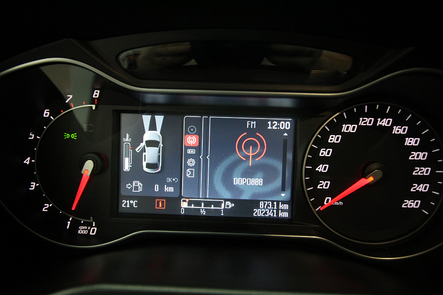 Ford Mondeo, 2012г., передний привод, механика