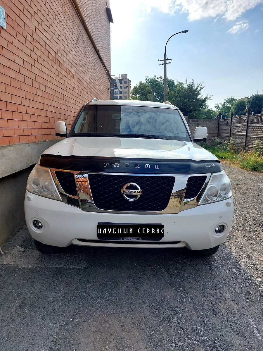 Nissan Patrol, 2011г., полный привод, автомат