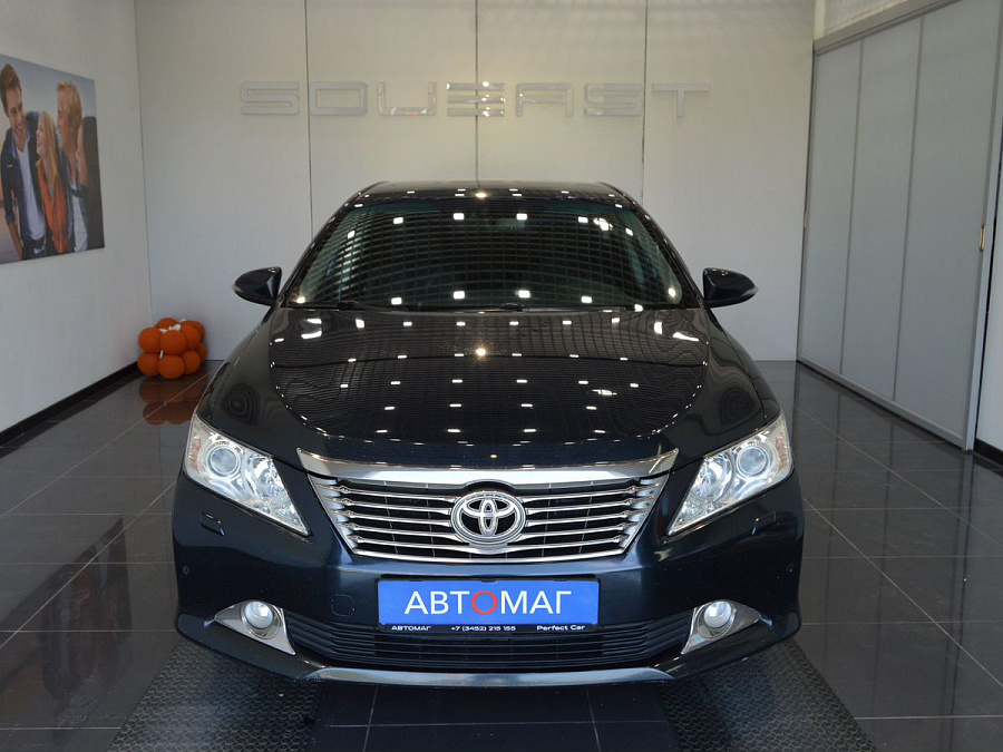 Toyota Camry, 2014г., передний привод, автомат