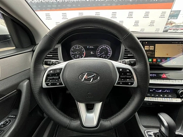 Hyundai Sonata, 2017г, передний привод, автомат
