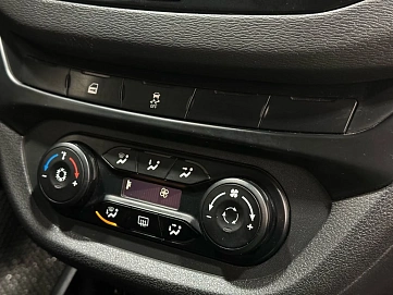 Lada (ВАЗ) Vesta, 2016г, передний привод, робот