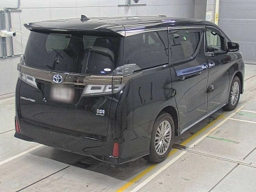Toyota Vellfire, 2022г, передний привод, вариатор