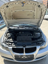 BMW 3 серии, 2005г, задний привод, автомат