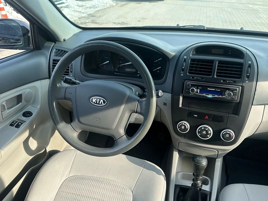 Kia Cerato, 2008г., передний привод, механика