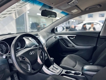 Hyundai Elantra, 2013г, передний привод, автомат