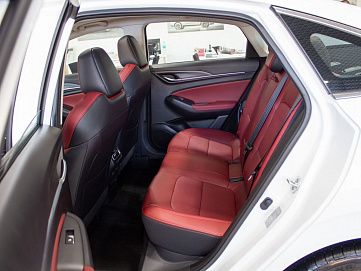 Changan Eado Plus, 2023г, передний привод, робот