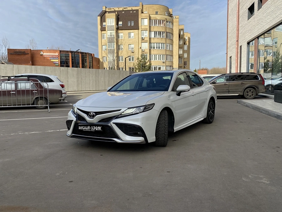Toyota Camry, 2023г., передний привод, автомат