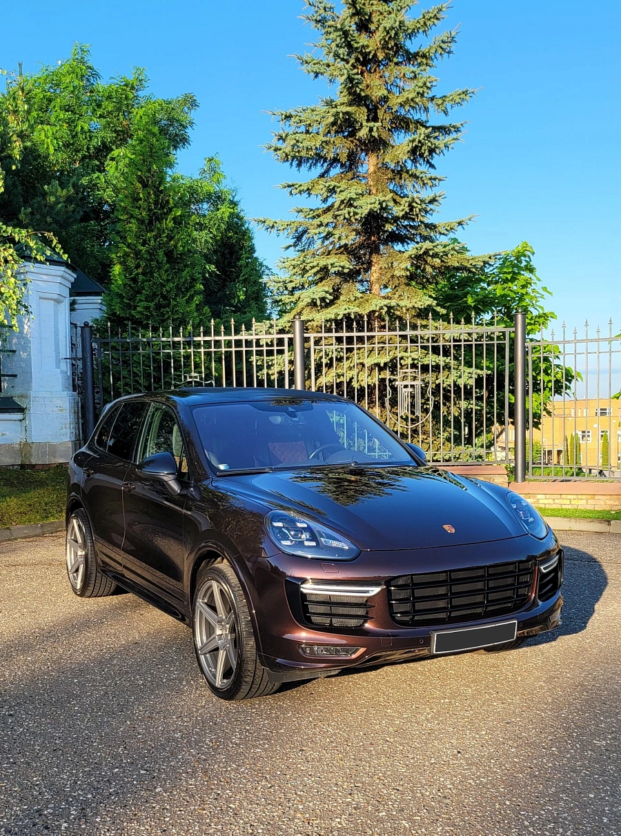 Porsche Cayenne, 2016г., полный привод, автомат