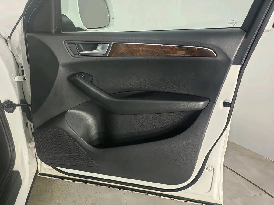 Audi Q5, 2010г., полный привод, робот