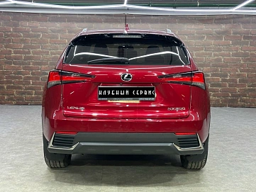 Lexus NX, 2017г, полный привод, вариатор