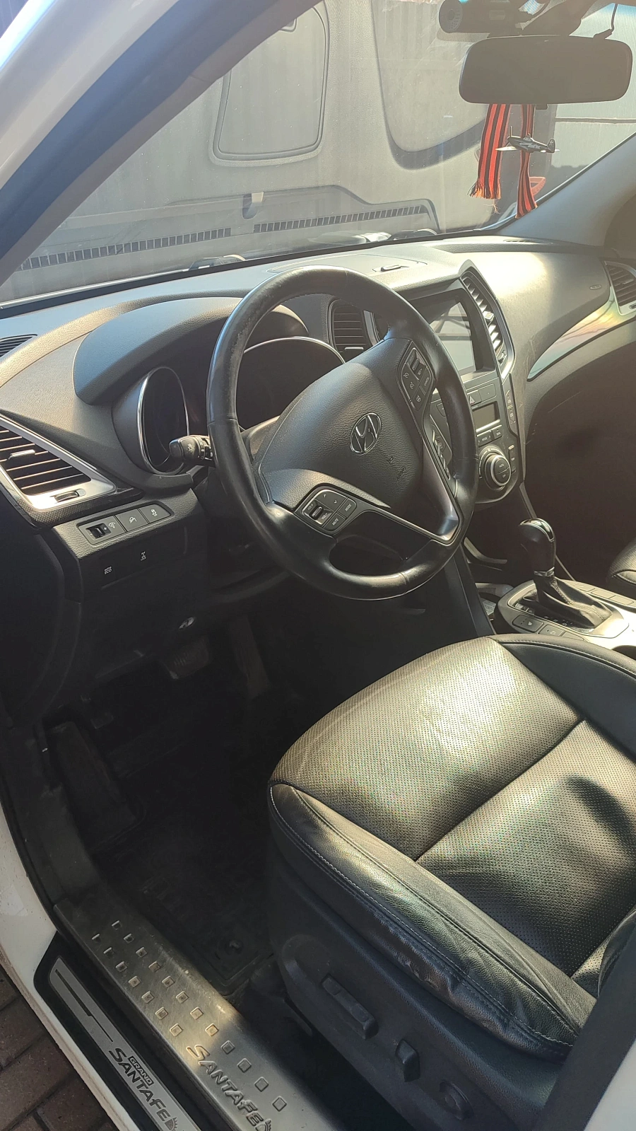 Hyundai Santa Fe, 2015г., полный привод, автомат