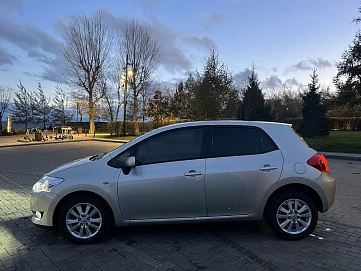 Toyota Auris, 2007г, передний привод, робот