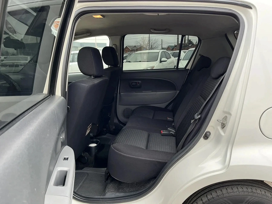 Daihatsu Sirion, 2008г., передний привод, автомат